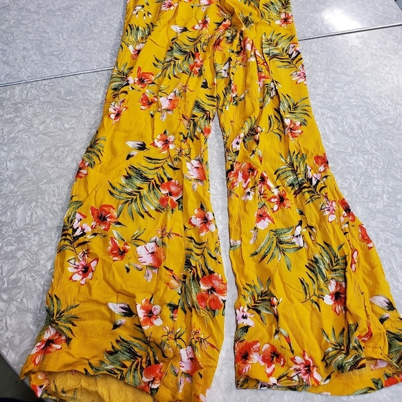 👸🎽👖 Candies one piece outfit size XS - Picture 4 of 16